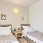 1521 Villa