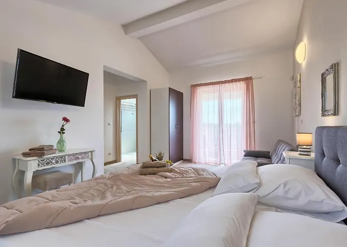 1521 Villa *