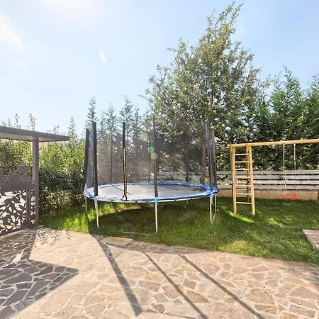 1521 וילה Žminj