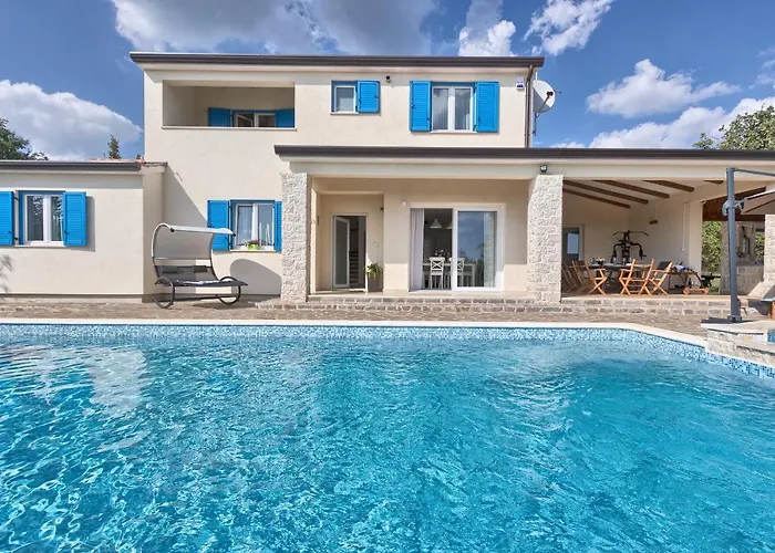 1521 Βίλα Žminj