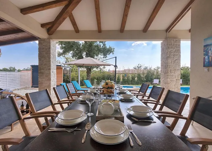 1521 Βίλα Žminj